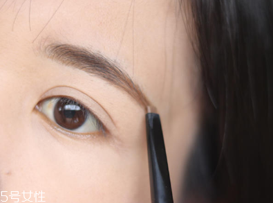 zeesea眉筆怎么樣？zeesea眉筆好上色嗎？