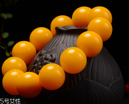 蜜蠟手串適合什么人帶？蜜蠟手串適合人群