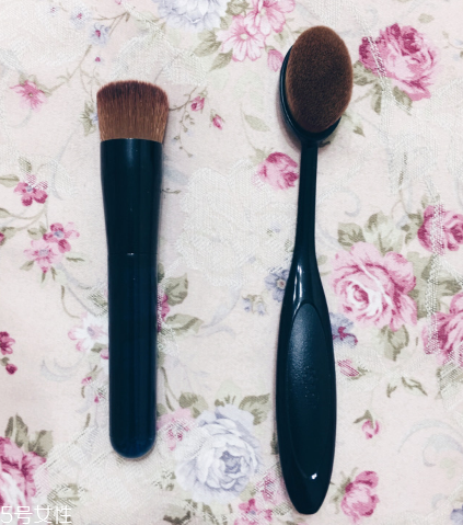 espoir牙刷粉底刷和資生堂粉底刷哪個好