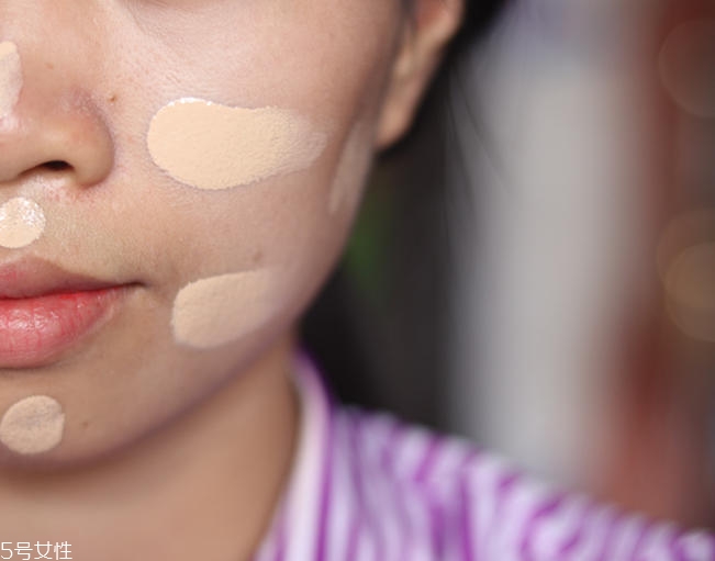 zeesea滋色粉底液怎么樣 滋色絲柔持妝粉底液評(píng)測(cè)