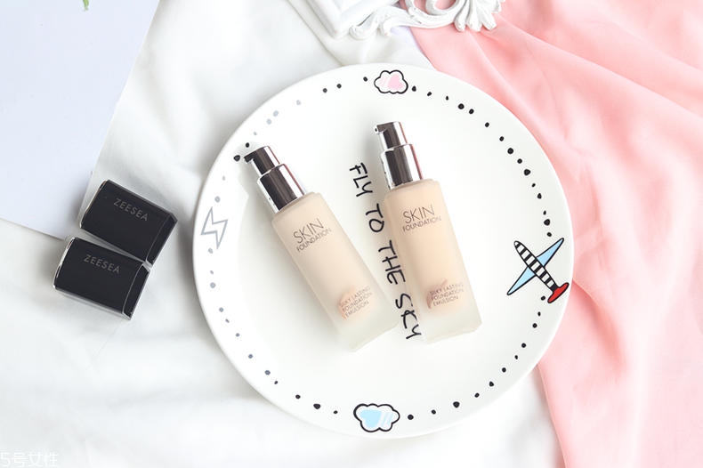 zeesea滋色粉底液怎么樣 滋色絲柔持妝粉底液評(píng)測(cè)