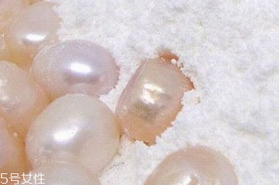 珍珠粉可以洗澡嗎？珍珠粉洗澡能去雞皮嗎？
