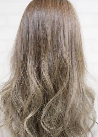 打蠟傷頭發(fā)嗎？打蠟對頭發(fā)的危害