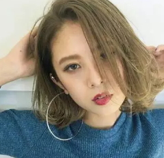 打蠟傷頭發(fā)嗎？打蠟對頭發(fā)的危害