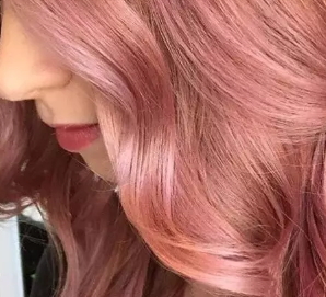 玫瑰金發(fā)色顯白嗎？