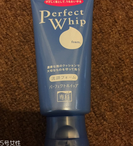 皂基洗面奶為什么假滑？