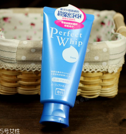 皂基洗面奶是堿性的嗎？皂基洗面奶是堿性還是酸性？