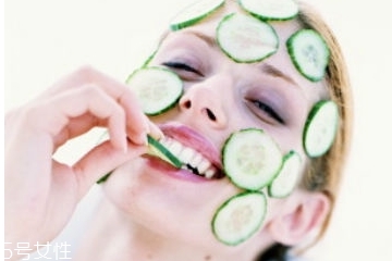 黃瓜敷臉能補(bǔ)水嗎？黃瓜敷臉有補(bǔ)水效果嗎？