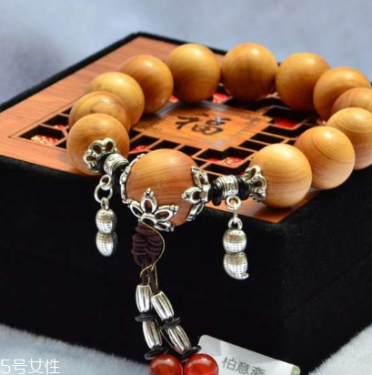 崖柏手串有什么好處？崖柏手串功效介紹