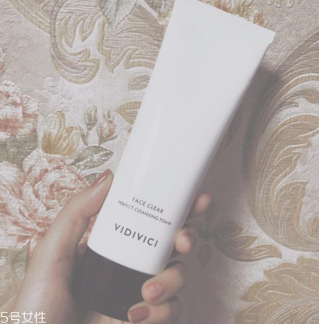 vidivici洗面奶適合什么年齡？vidivici洗面奶能卸妝嗎？