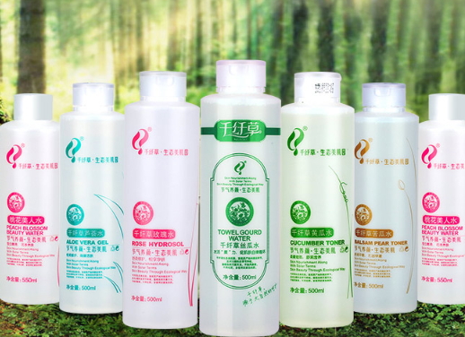 絲瓜水和玫瑰水哪個好？絲瓜水和玫瑰水可以一起用嗎