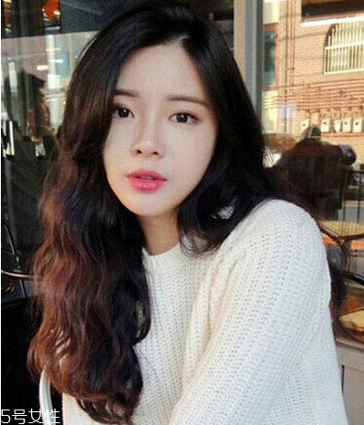 燙發(fā)是先剪還是先燙？燙發(fā)的步驟