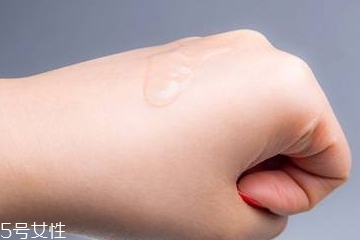 精華液有必要用嗎？精華液有什么作用和功效？