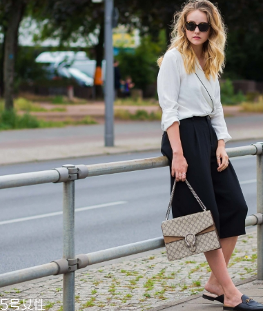 褲子會(huì)越穿越松嗎？看具體面料