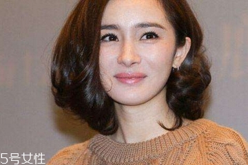 燙發(fā)能拉直嗎？燙發(fā)變直的方法