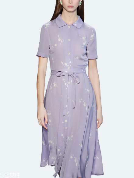 紫色連衣裙怎么搭配？輕松駕馭流行色