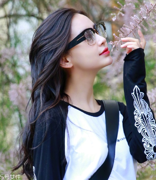 燙發(fā)有味道怎么去除？燙發(fā)味道消除大法