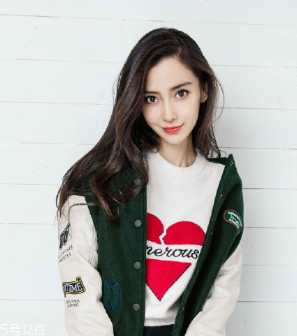 燙發(fā)顯老氣嗎？教你如何燙發(fā)不顯老