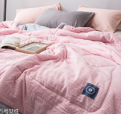 空調(diào)被可以曬太陽嗎？多曬被子好處多