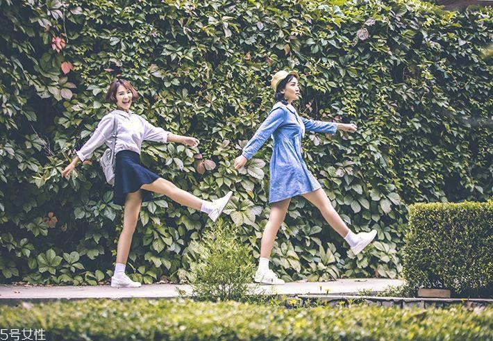 2018海邊度假美甲圖片 度假風(fēng)美甲讓心情美到冒泡 2018海邊度假美甲圖片 度假風(fēng)美甲讓心情美到冒泡