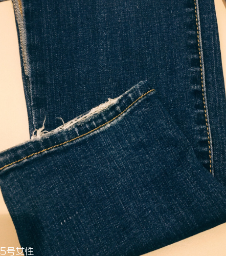 舊牛仔褲怎么改好看？只需幾步立馬變身時(shí)尚褲子