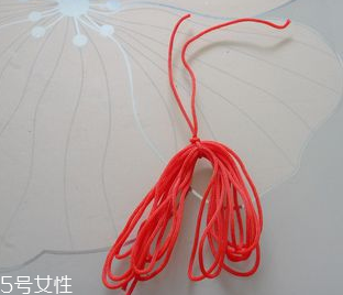 流蘇掛件怎么做？自制流蘇掛件讓家多點(diǎn)文藝風(fēng)