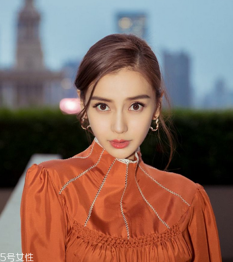 染發(fā)好看還是黑發(fā)好看？適合自己才最美