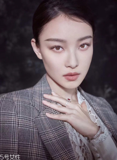 下眼影用什么顏色好看？下眼影適合什么色系？