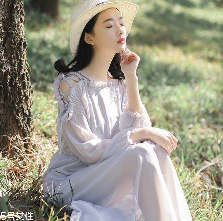 瘦人穿什么連衣裙好看？這三款讓你美上天