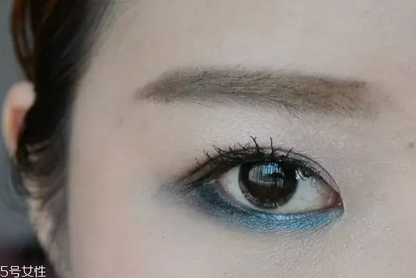 下眼影顯臟怎么辦？下眼影怎么畫不突兀？