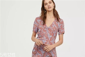 什么樣的碎花裙好看？三招選到最適合的