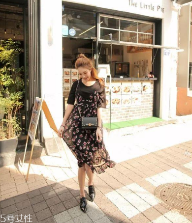 什么樣的碎花裙好看？三招選到最適合的