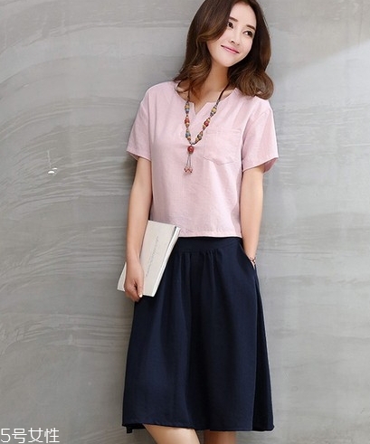 棉麻長裙子怎么搭配？文藝妹紙都這樣穿