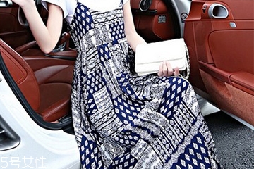 棉麻長裙子怎么搭配？文藝妹紙都這樣穿