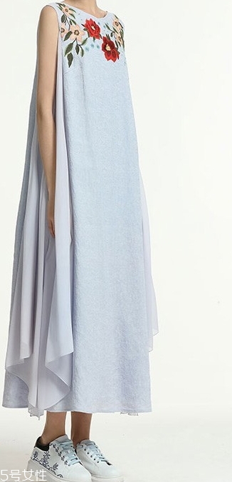 棉麻長裙子怎么搭配？文藝妹紙都這樣穿