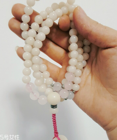 菩提根手串怎么盤玩？這樣盤包漿才好看