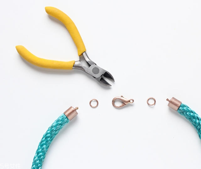 手工手環(huán)怎么做？棉繩手環(huán)的簡(jiǎn)單做法