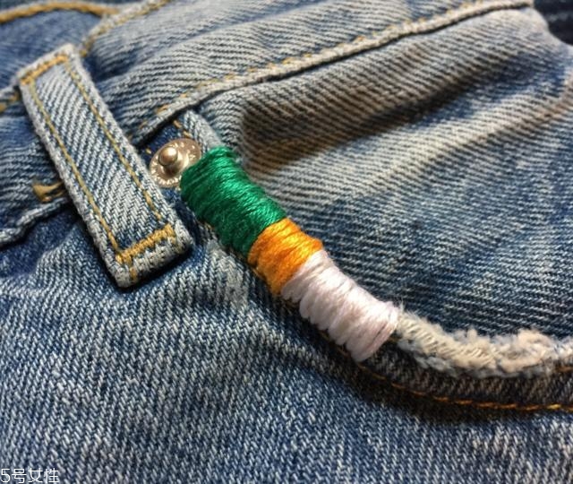 舊牛仔褲怎么改好看？只需幾步立馬變身時(shí)尚褲子