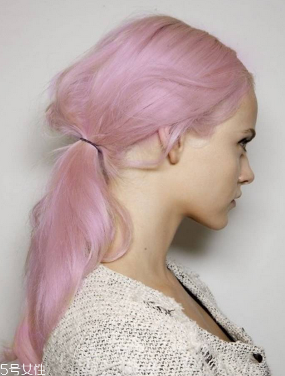 染粉色頭發(fā)多少錢貴不貴 染粉色頭發(fā)多少錢貴不貴