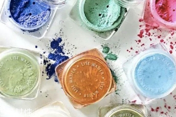 藍(lán)色散粉適合什么膚色 提亮膚色好幫手 藍(lán)色散粉適合什么膚色 提亮膚色好幫手