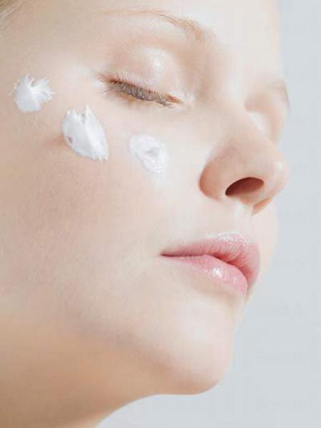 椰子油護(hù)膚功效與作用 10大護(hù)膚小技巧 椰子油護(hù)膚功效與作用 10大護(hù)膚小技巧