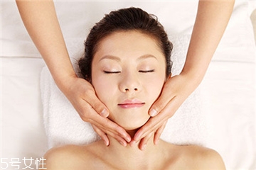 圓臉如何變成瓜子臉 教你瘦臉的正確打開(kāi)方式 圓臉如何變成瓜子臉 教你瘦臉的正確打開(kāi)方式