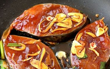 鲅魚給孕婦吃的好處 促進寶寶大腦的健全發(fā)育 鲅魚給孕婦吃的好處 促進寶寶大腦的健全發(fā)育