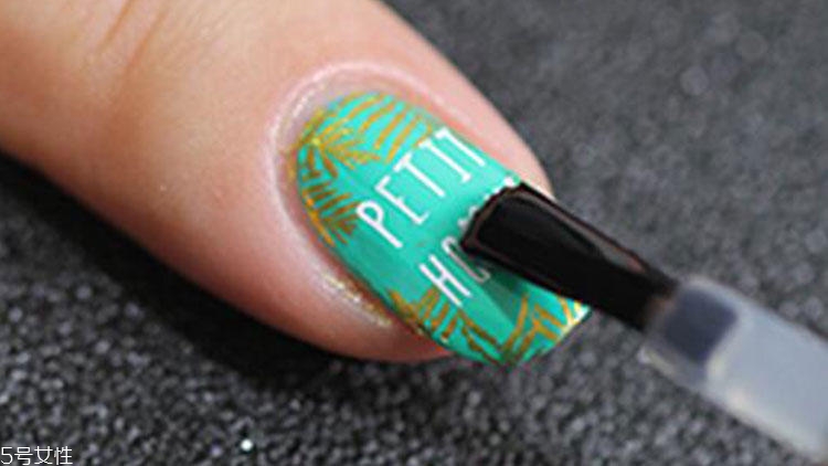 法式印花美甲怎么做不暈染 4個技巧了解下