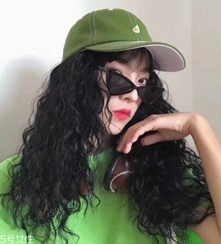 棒球帽什么顏色好看 要根據(jù)自己的形象來選 棒球帽什么顏色好看 要根據(jù)自己的形象來選