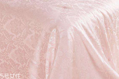 貢緞怎么洗 這樣清洗壽命更長久 貢緞怎么洗 這樣清洗壽命更長久