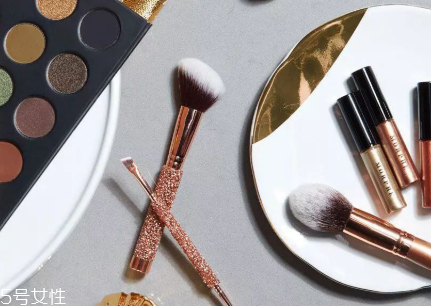 化妝刷動物毛和人造毛哪個好 動物毛更耐用 化妝刷動物毛和人造毛哪個好 動物毛更耐用