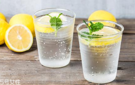 檸檬水怎么喝美白效果最好 6個技巧要知道