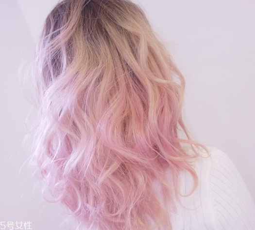 櫻珊瑚發(fā)色容易掉色嗎 第4天開(kāi)始褪色 櫻珊瑚發(fā)色容易掉色嗎 第4天開(kāi)始褪色