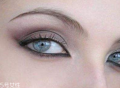 美瞳會(huì)掉色嗎 正品不會(huì)的